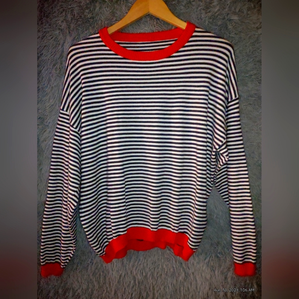 Emery Rose long sleeve sweater size large.